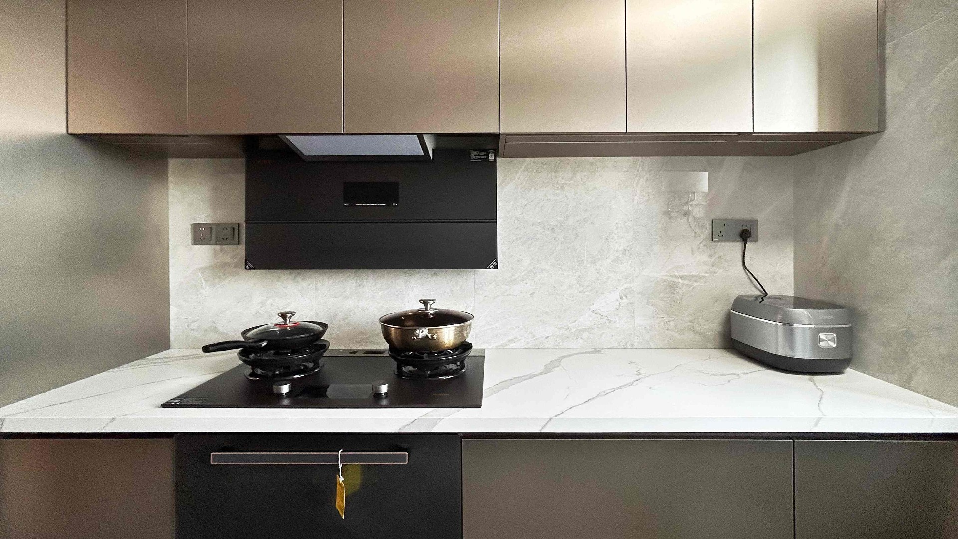 储物柜枫华国际现代简约