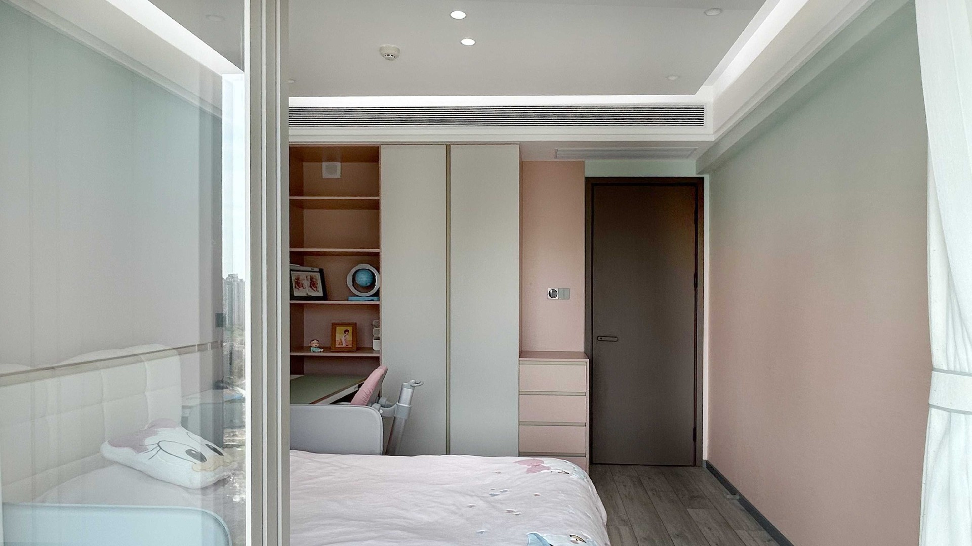 楼梯枫华国际现代简约