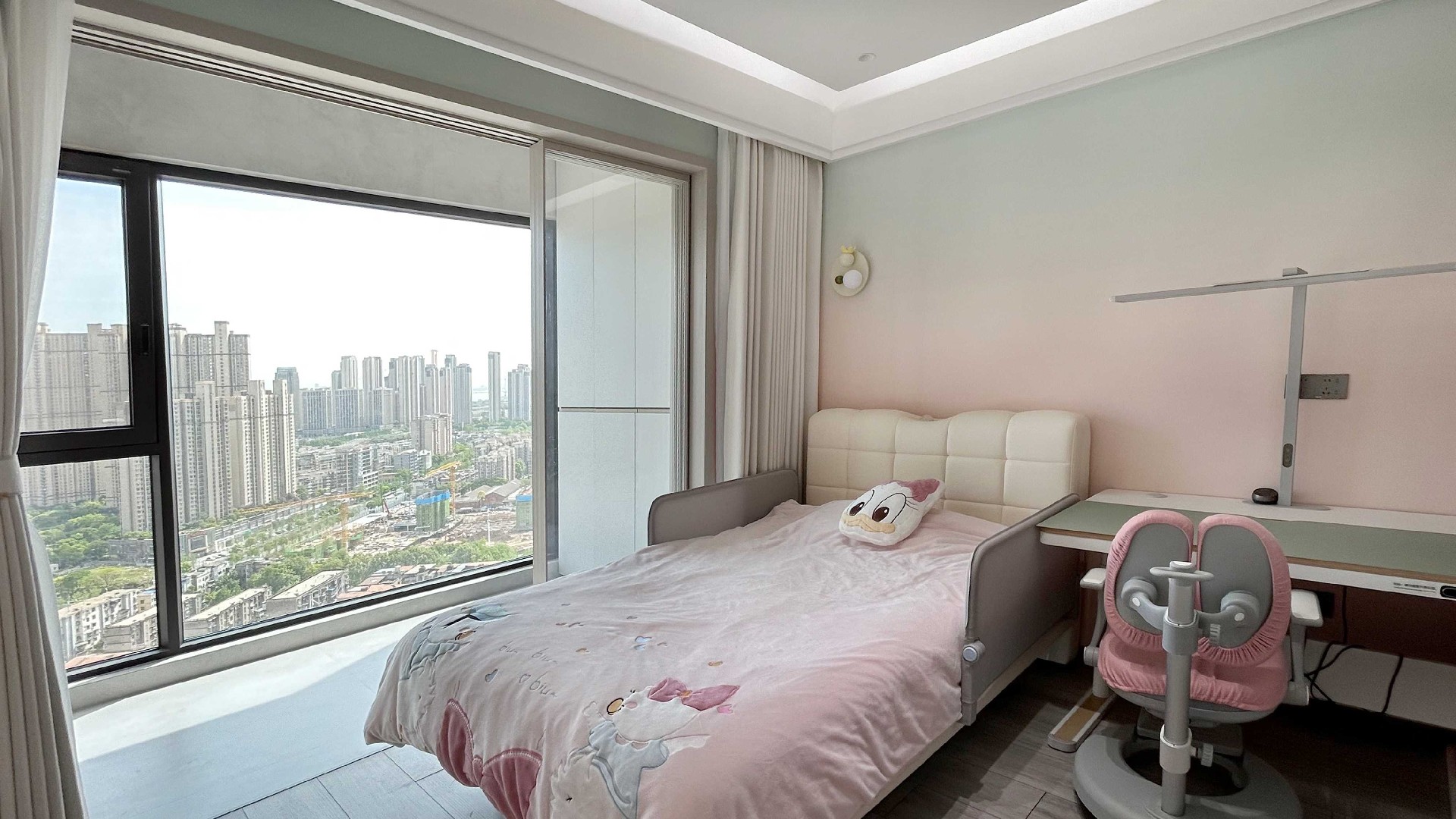 飘窗枫华国际现代简约